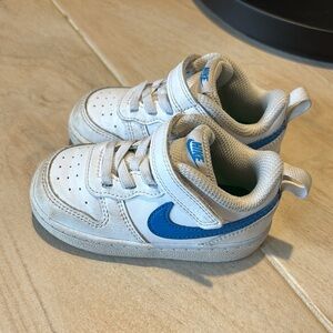 Toddler boys sneakers NIKE size 6C